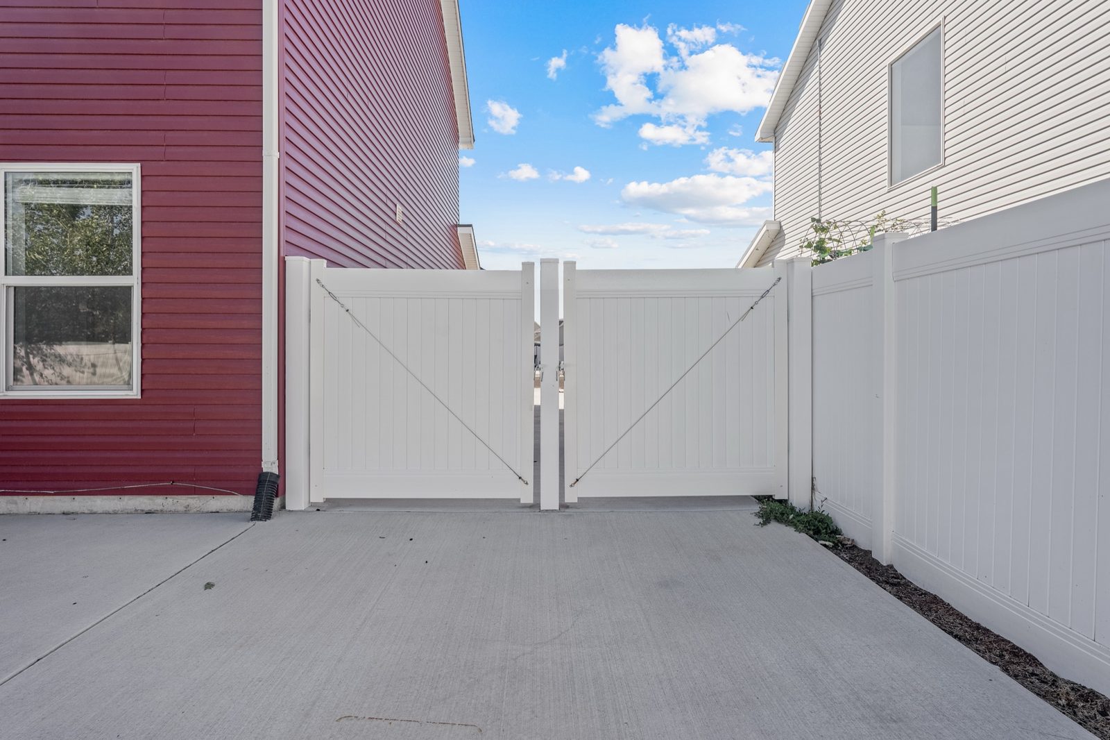 Vinyl fence and gate